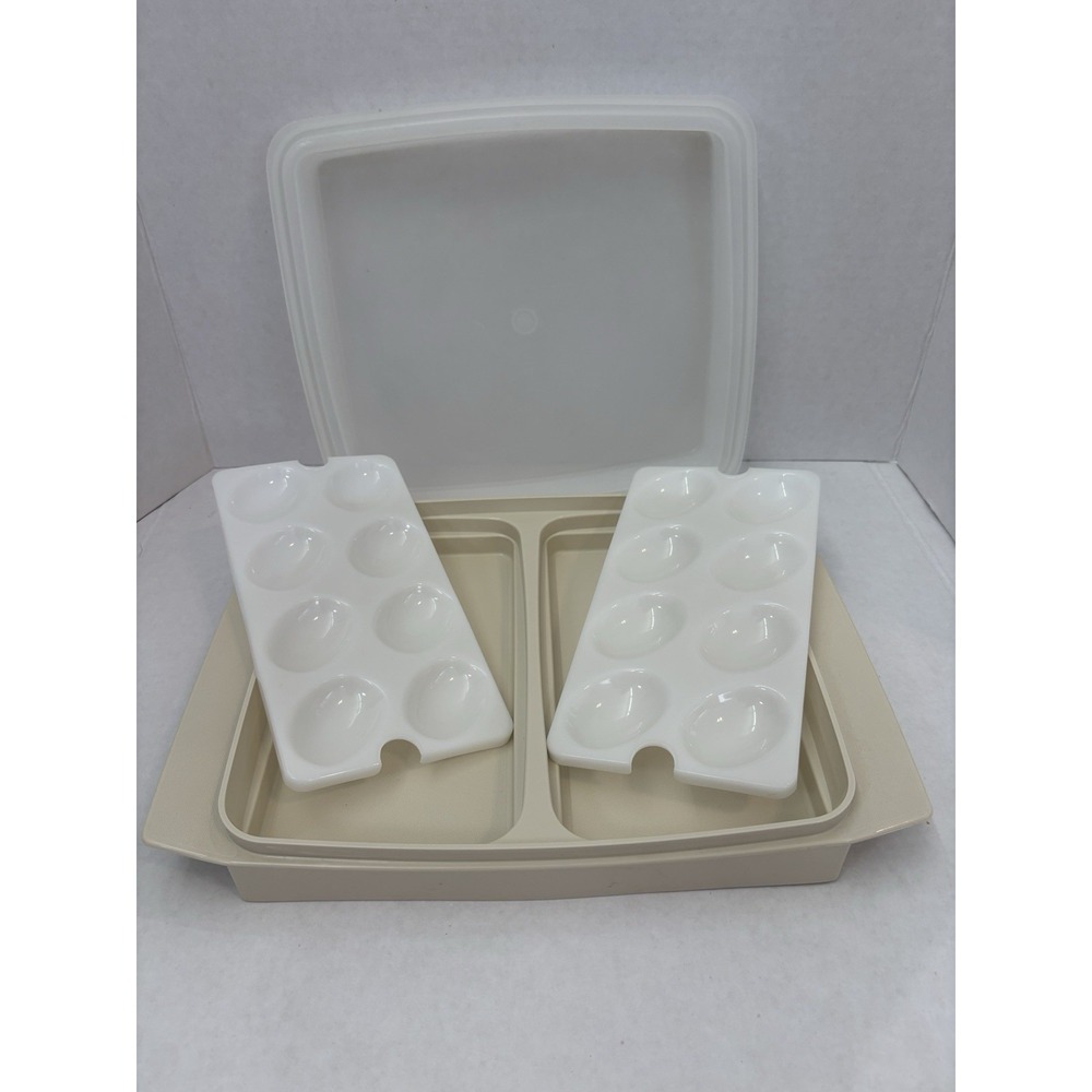 Vintage Tupperware Deviled Egg Keeper Carrier 16 Egg Tray Inserts Lid Beige